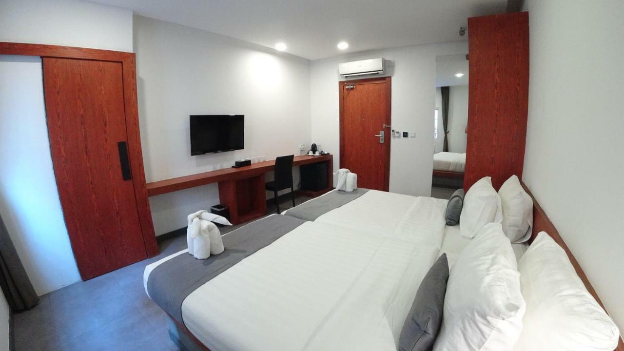 פנום פן Hotel Records מראה חיצוני תמונה