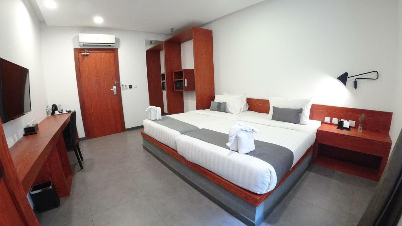 פנום פן Hotel Records מראה חיצוני תמונה