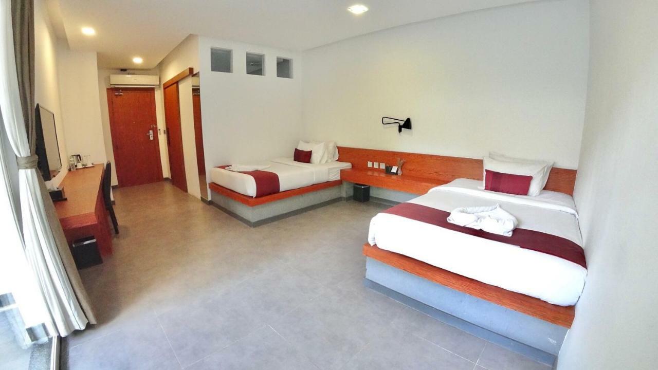 פנום פן Hotel Records מראה חיצוני תמונה