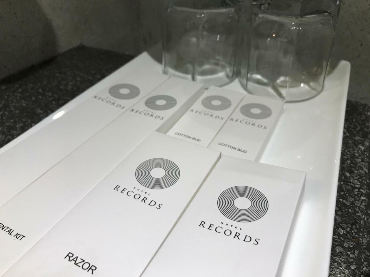 פנום פן Hotel Records מראה חיצוני תמונה