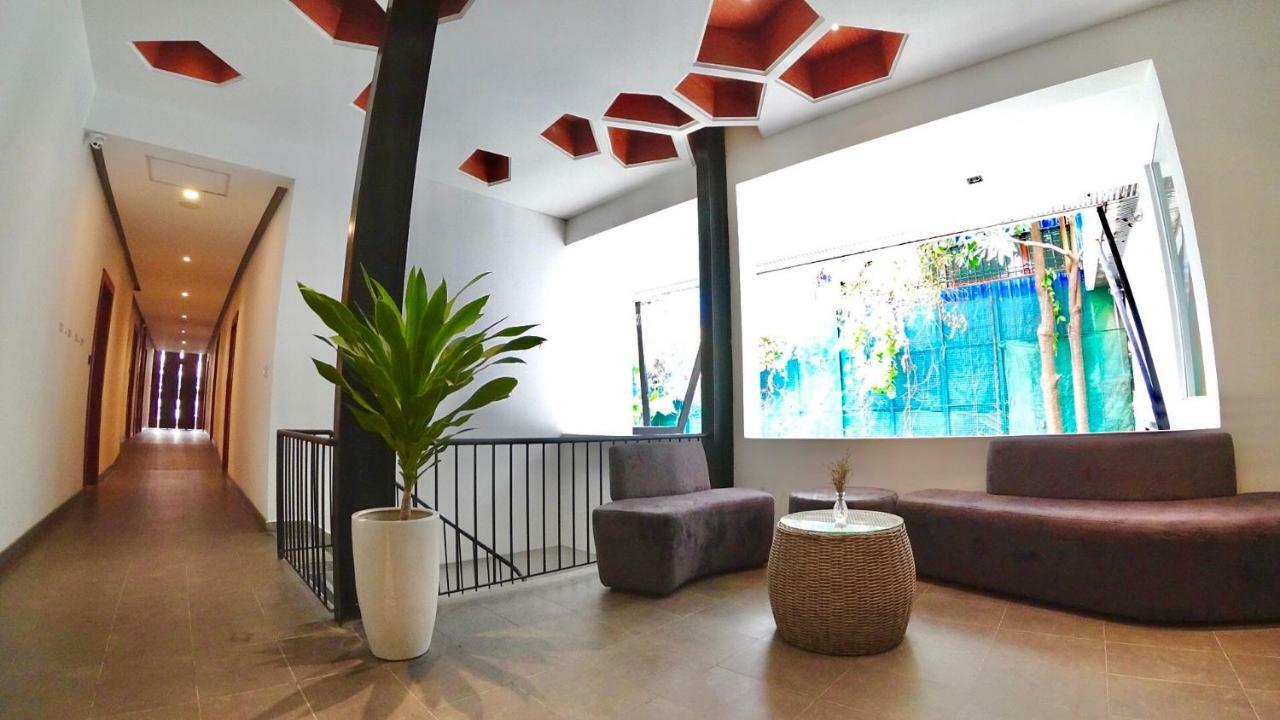 פנום פן Hotel Records מראה חיצוני תמונה