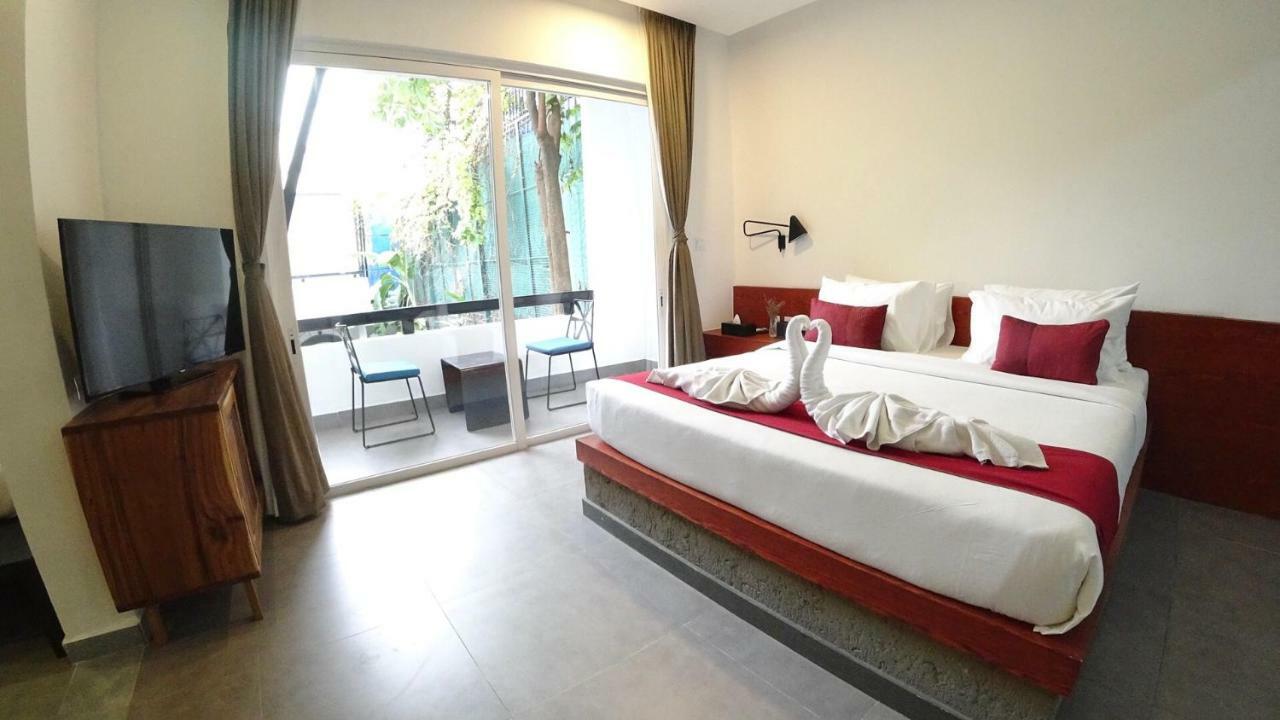 פנום פן Hotel Records מראה חיצוני תמונה